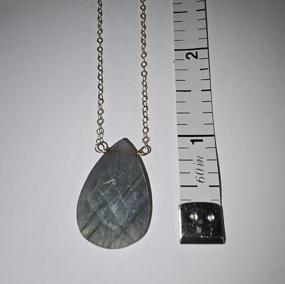 Labradorite necklace - Picture 10 of 17